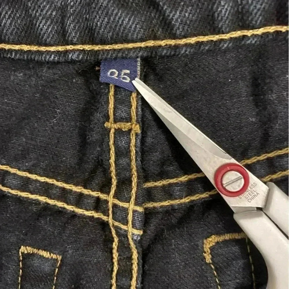 Carmar High Rise Distressed Jean Shorts 90s Festival Y2K - Picture 8 of 9